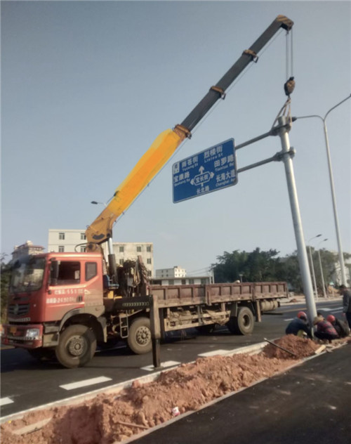 芙蓉区设备吊装租赁吊车要用多大吊车